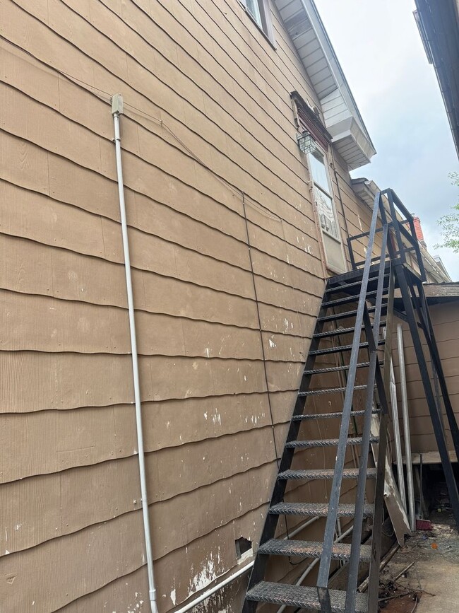 Photo - 328 W Broad St Unit 328
