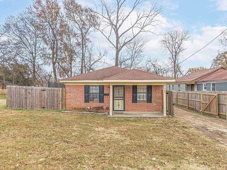 Photo - 1900 Swift St