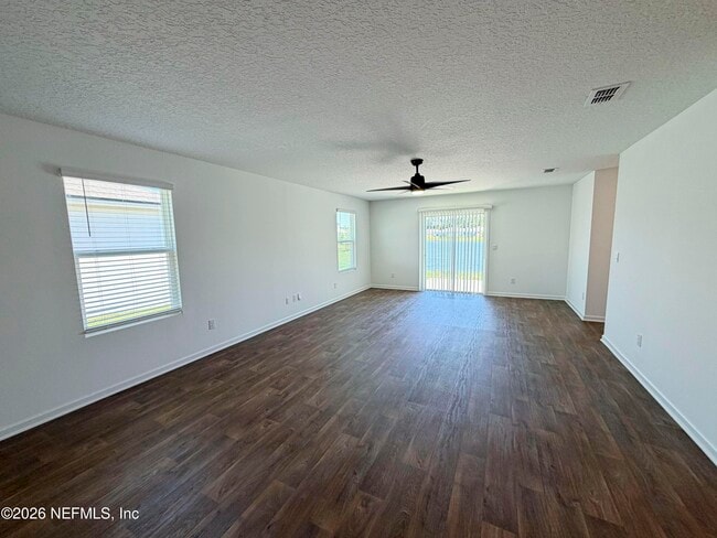 Photo - 462 Ardila Cir