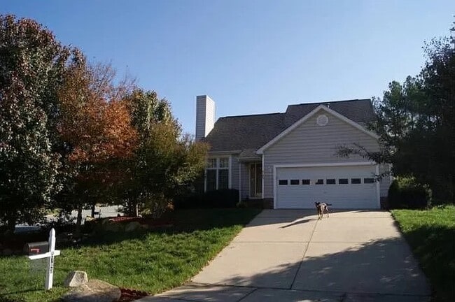 Building Photo - 5103 Bridgewood Dr