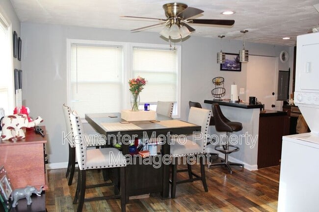 1806 Palmer Park Rd