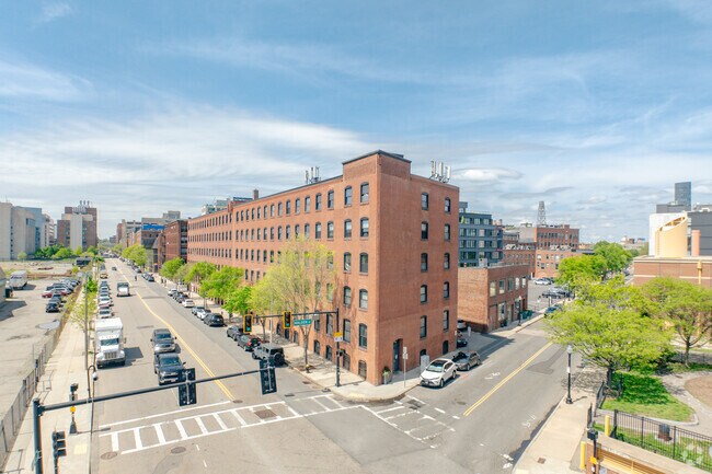 519 Albany Street - The 1850