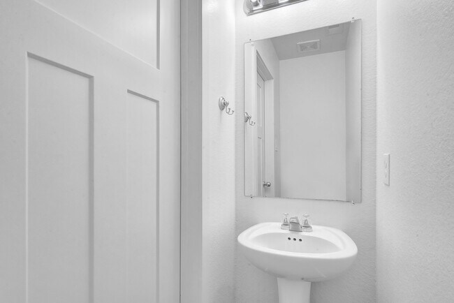 Photo - 21155 Gosling Rd Unidad 24B