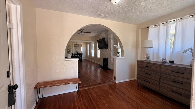 Photo - 905 Jones St