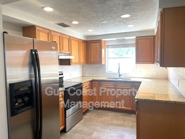 Photo - 7464 Cass Cir