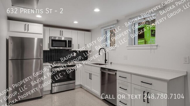 Building Photo - 632 Prentis St Unit 2
