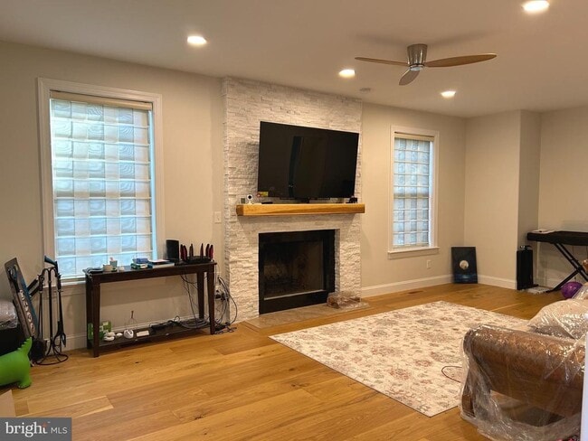 1 Haymarket Ln