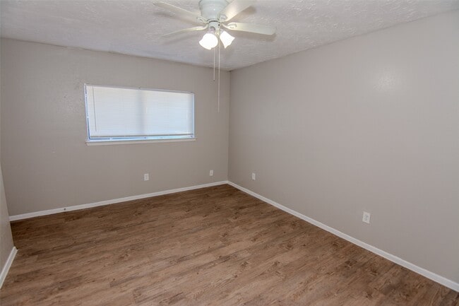 Photo - 20031 Woodhall Ln