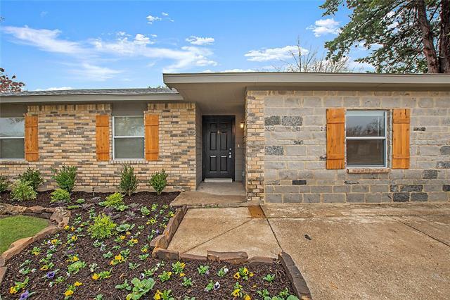 Building Photo - 801 Sunny Slope Dr