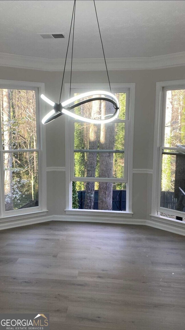 Photo - 1070 Meadowsong Cir