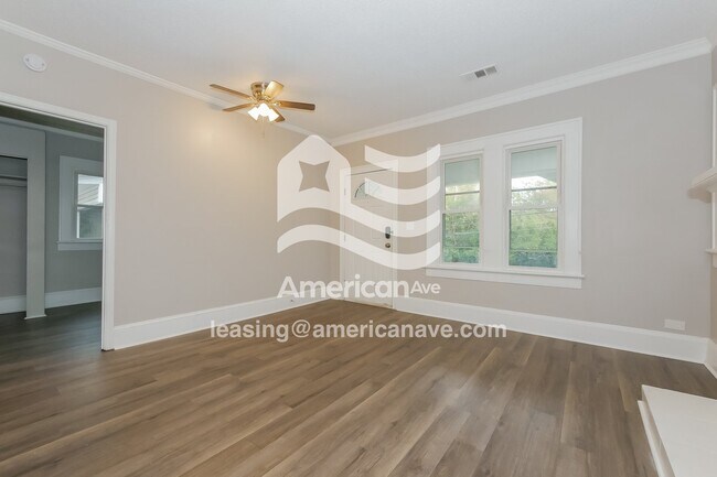 Photo - 980 North Ave