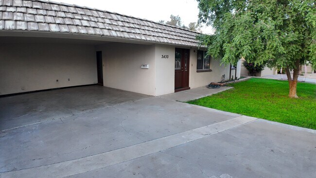 Photo - 3430 E Indianola Ave