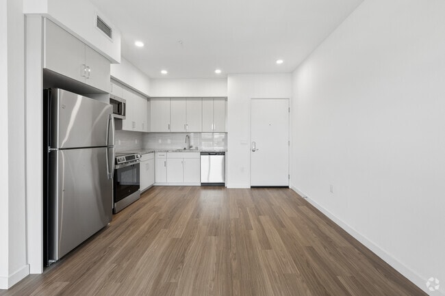 2BR, 2BA - 889SF - Dining Room