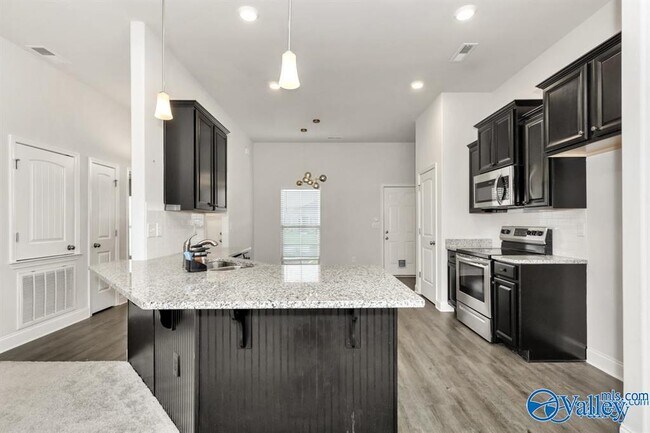 Photo - 283 Harold Murphy Dr