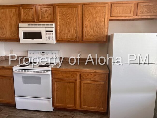 Photo - 1033 W Pine Ave