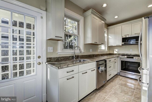 Photo - 4910 Hillbrook Ln NW