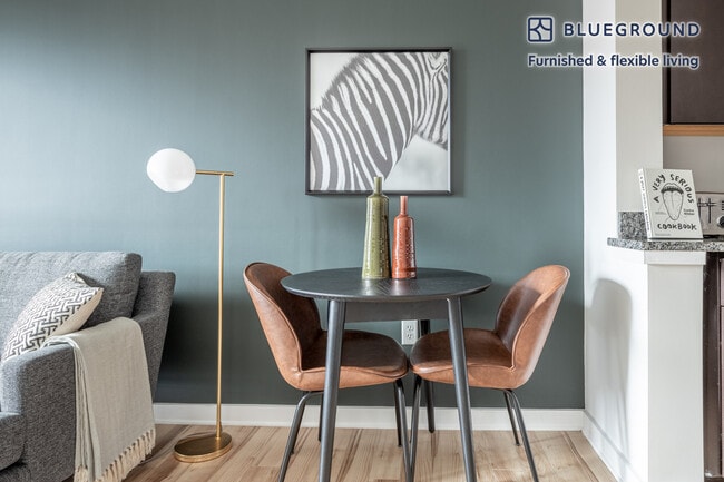 Photo - 360 H St NE Unidad SI FL4-ID170