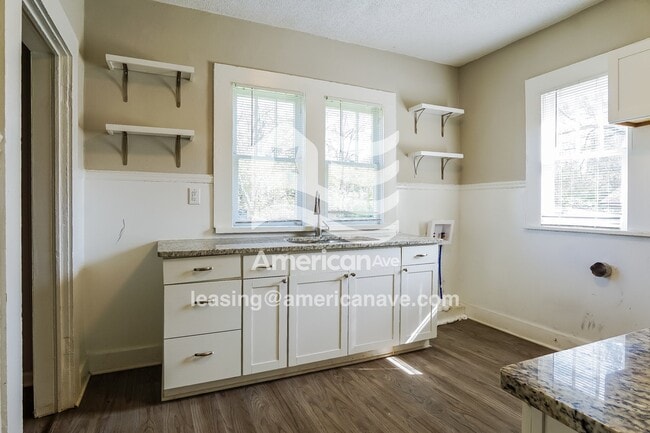 Photo - 5505 Court J