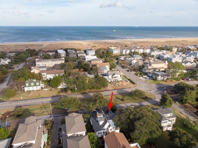 Quaint North End Beach Cottage - Quaint North End Beach Cottage House