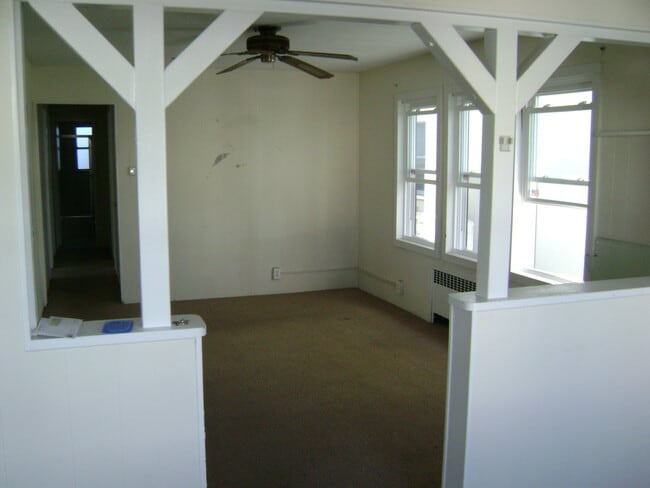 Photo - 27 Illinois Ave