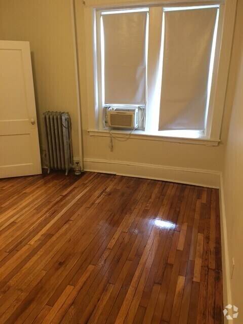 Building Photo - 1152 Commonwealth Ave Rental