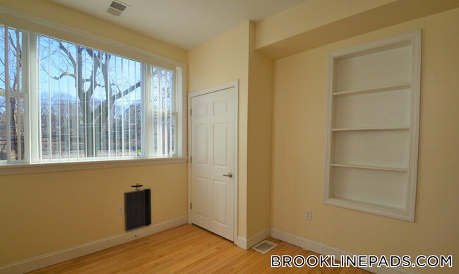 1801 Beacon St Unit 6