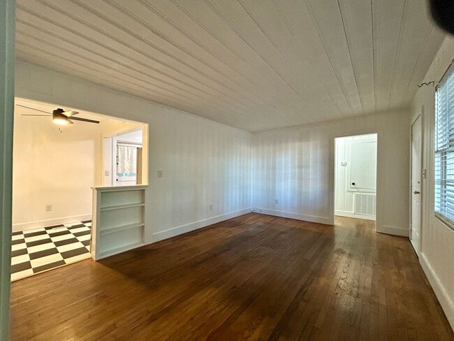 Photo - 2 bed 1 bath unit Unit 1406 Oak St