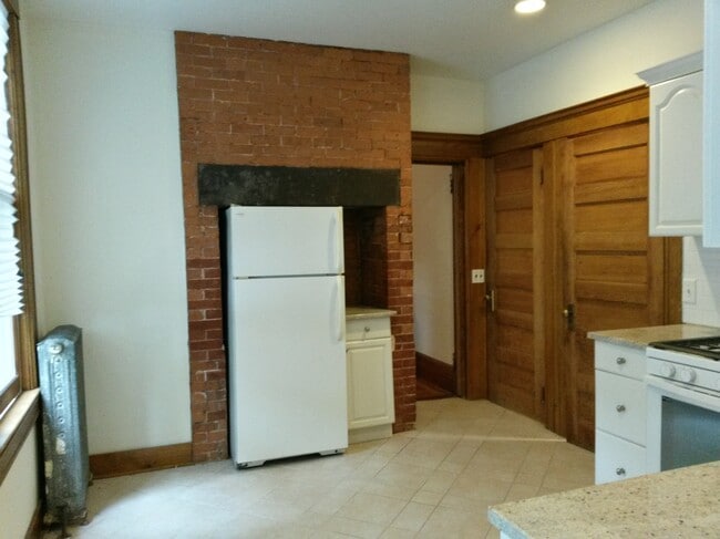 Photo - 164 Fairfield Ave Unit 1