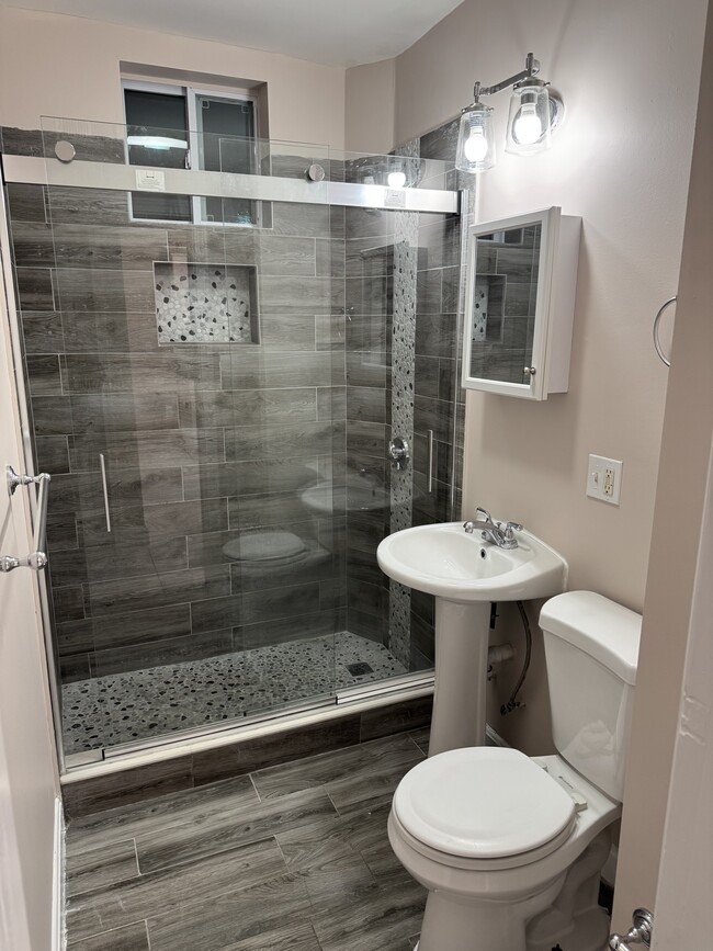 Photo - 30 Julian St Unidad 2