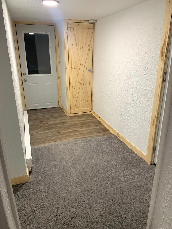 Entry: view from living room - 1006 Oak St Unidad B