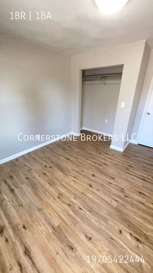 Photo - 215 S Curtis St