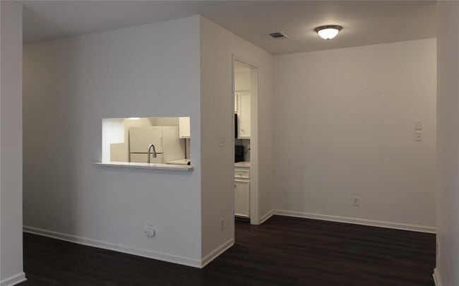 Photo - 2706 Salado St Unit 204