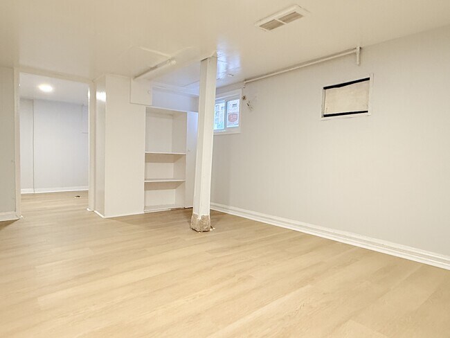 Photo - 1664 Goyeau St Unit Lower