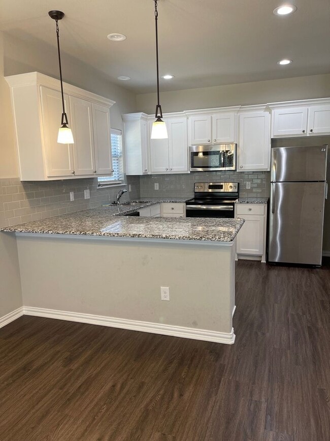 COMING SOON 4/2 BROCK ISD + LAWNCARE INCLU... - COMING SOON 4/2 BROCK ISD + LAWNCARE INCLU... Casa Adosada