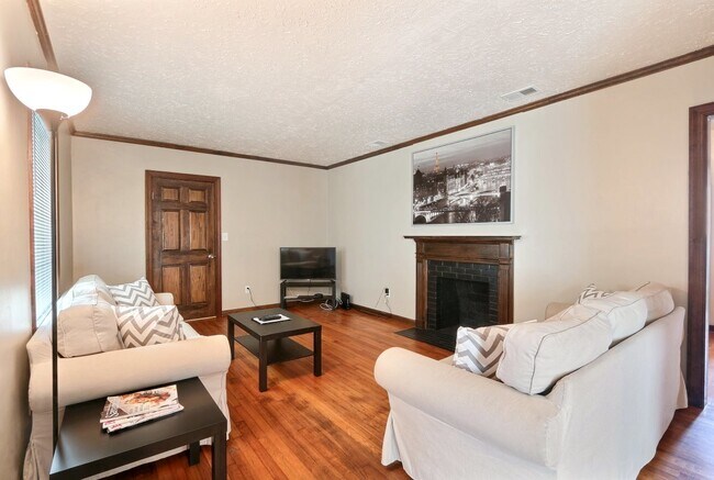 Photo - Large 3BR/2BA Ardsley Park House For Rent