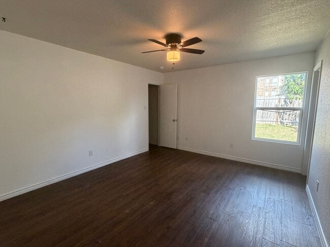 Photo - 403 Olaf Dr Unit A