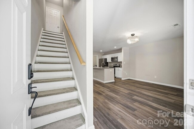 1361 Ontario Dr