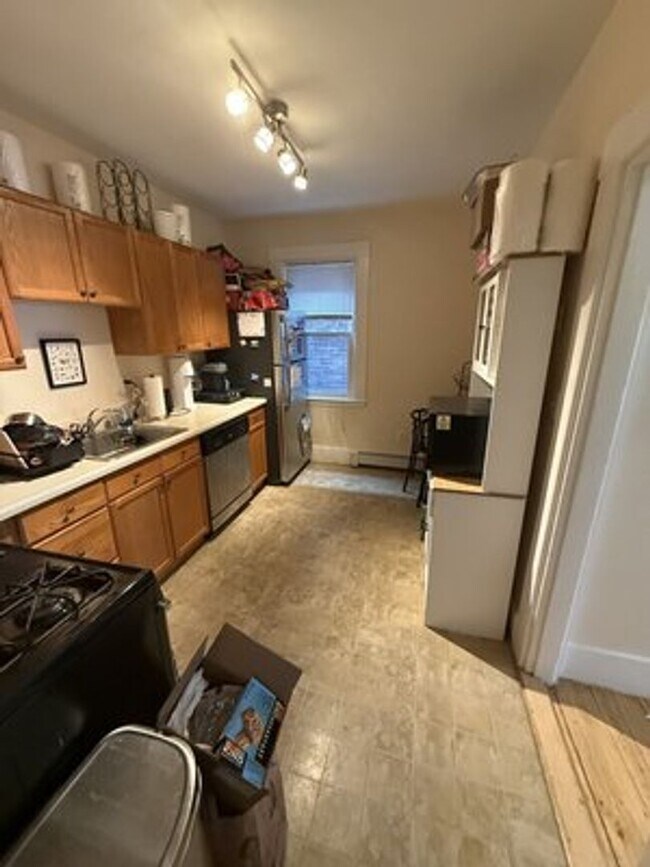 Photo - East Cambridge 2 Bedroom Apartment - 9/1