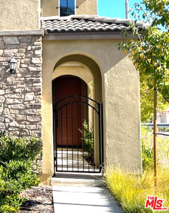 Photo - 42720 Azure St