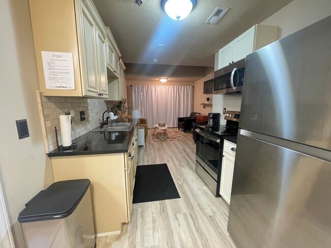 Photo - Furnished 2 bedroom 2 bath Condo - Apartment in a Gated Community,  Blue Eye, MO,  Near Branson, MO Unit 321