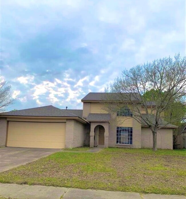 Building Photo - 7511 Flair Oaks Dr Rental