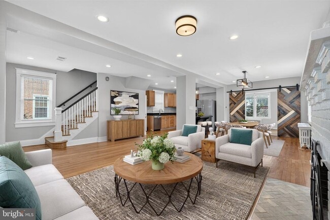Photo - 7903 Woodbury Dr