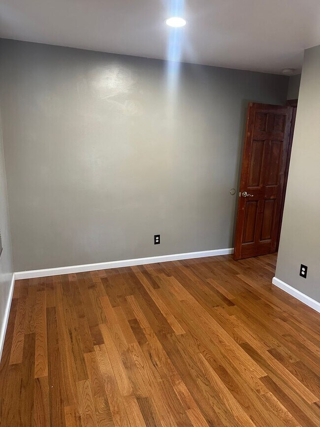 Photo - 7220 Emilie St Unit Front House