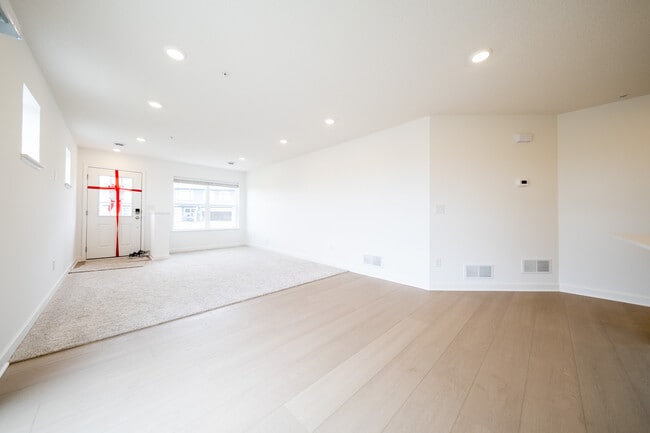 Photo - 15142 Archdale Ln
