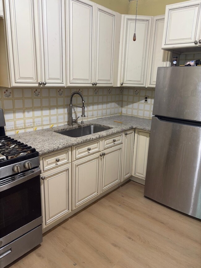 Photo - 221 Jewett Ave Unidad Floor 2