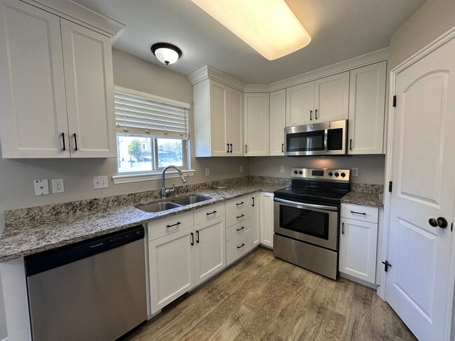 Photo - BEAUTIFUL 4 BED 2.5 BATH HOME FOR RENT IN LEHI!!!