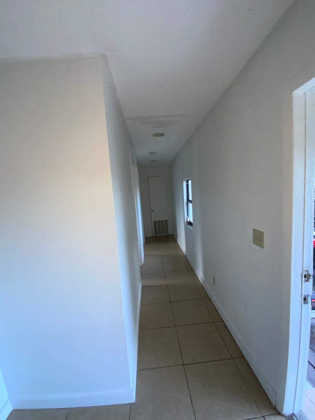 Hallway - 611 S Pine St Unit Efficiency