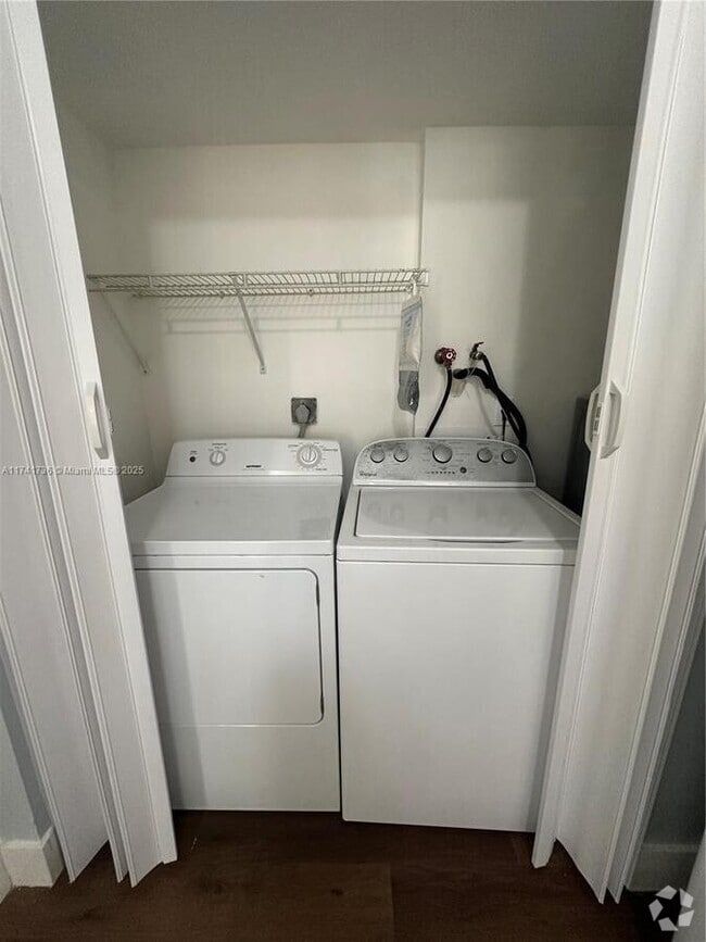 Building Photo - 1901 NW 94th Ave Unit 106A Rental