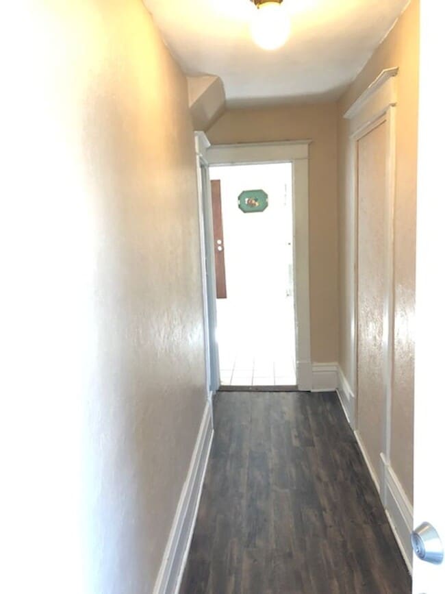 Photo - 731 E 7th St Unidad 731 E 7th St - Lower
