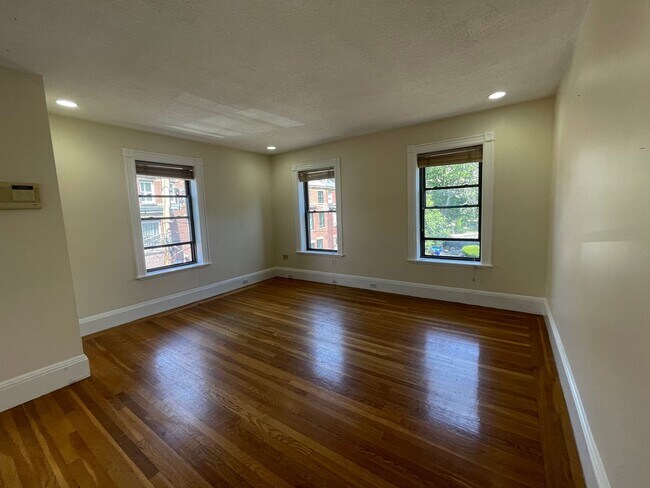 10 Dean Rd